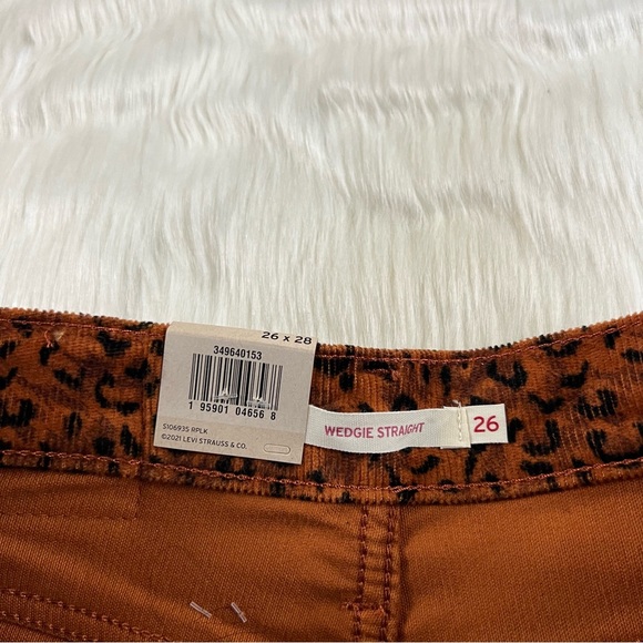 Levi's Size 26 Leopard Ginger Corduroy Wedgie Straight Pants‎ - Picture 7 of 11